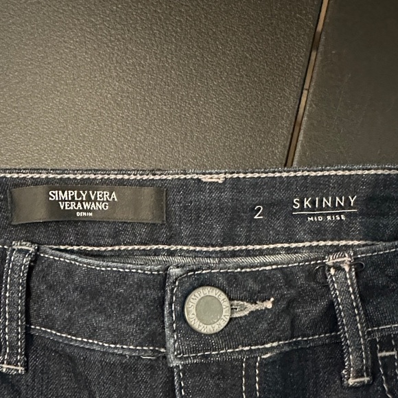 585.  Simply Vera Vera Wang Dark Blue Skinny Jeans - Picture 2 of 8